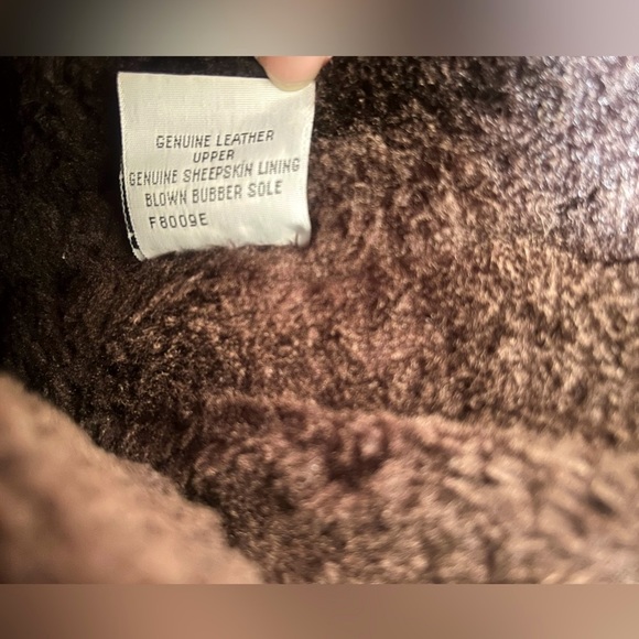 UGG Classic Bailey Boots With Buttons • Dark Brown Leather • Sheepskin • sz W6 - Picture 10 of 16